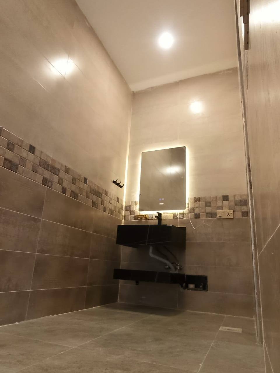 السلام عليكم...
كهربائي بيوت ومحلات
نعمل على تأسيس كهربائيات المنازل والمحلات.
 صيانة + ترميم +تأسيس بنظام سيمنز + نظام بواري+ فوتوسيل + بيانو درج سمارت + عزل الاحمال الثقيله والخفيفه + منضومة الايرث ..نماذج عن اعمالنا 
 نعمل باسعار مناسبة ودقة في العمل.
التواصل على خاص او الاتصال 
عالرقم: *********** 
واساب(***********)
العنوان: كركوك
