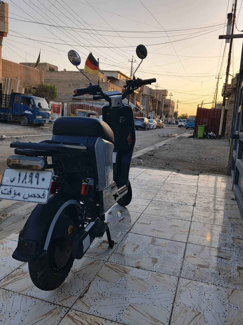 سلام عليكم دراجة شحن نوع 009 الدراجة حلوة  نقصهة جاملغ أمامي البطاريات بحالها جيدة  المكان بغدادالمشتل حي.       معلمين حي الرأسة السعر 325 وبيها مجال بسيط ***********
