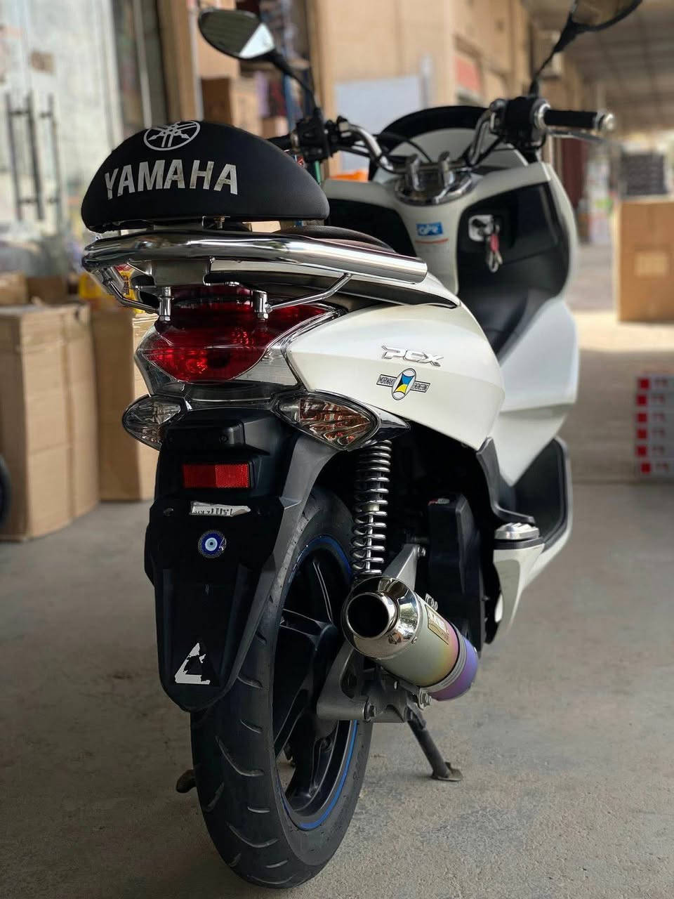 بي سي اكس جيل اول موديل2017 حساسات كله شغاله شلعه ومعدل فول ماشيه31الف لايت زنون عالي ناصي ولسعر اب 11 وبيه مجال شي قليل /خاص موجود وتساب موجود ‪ ‪***********
