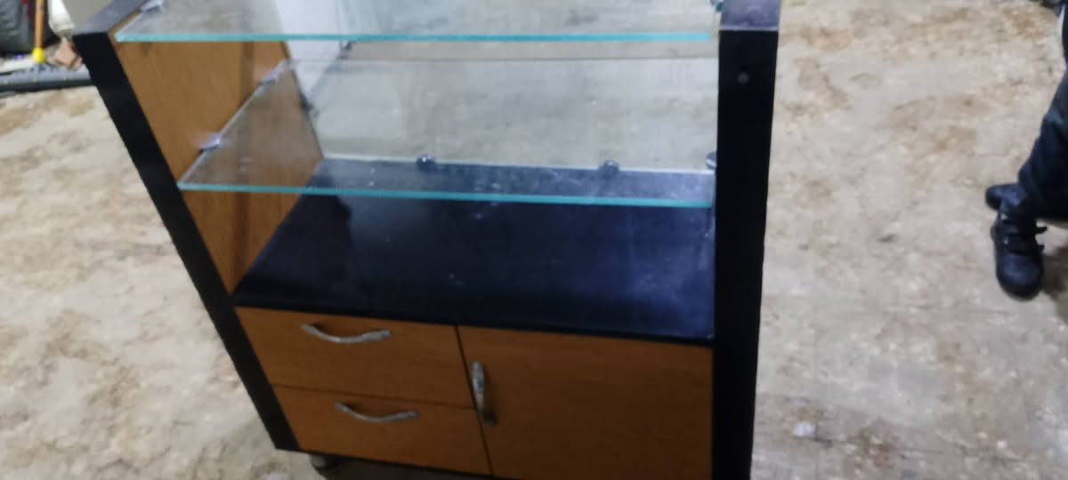 ميز كلشي يصلح تفصال سعر60امغربه ***********
