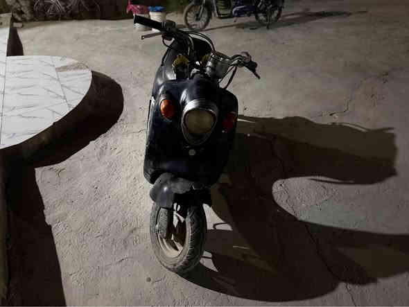 دراجه عبد الحليم حاويه يحتاجله ترتيب شغاله شرط السعر١٥٠ ألف  *********** مكاني القرنه بني منصور الرمادي
