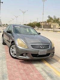 انفنتي البيع 2013. G37x. محور فيفتي بيه بكن  سعر خاص  رقم الهاتف 07750...