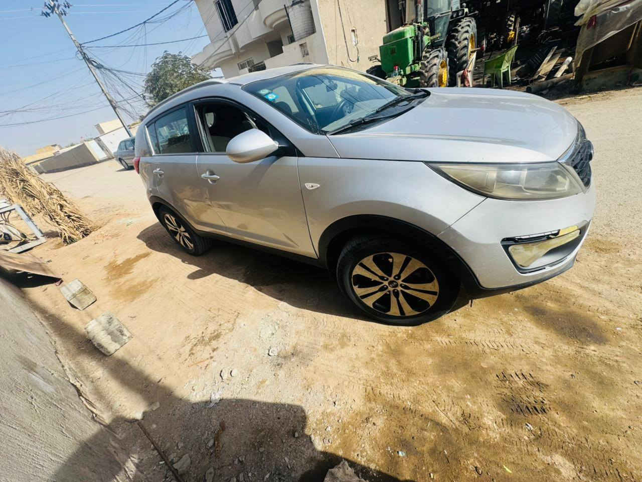 سبورتج  ٢٠١٦ خليجي بيهة صبغ بالخليج  اربعة ابواب  سيارة كفالة من الضربة جاهزة من كلشي كير مكينة تبريد تخم تاير حدادية  السيارة جاهزة من كلشي  ماشية ٢٠٠  السعر ١٣٥ وبيهة مجال
***********
***********
