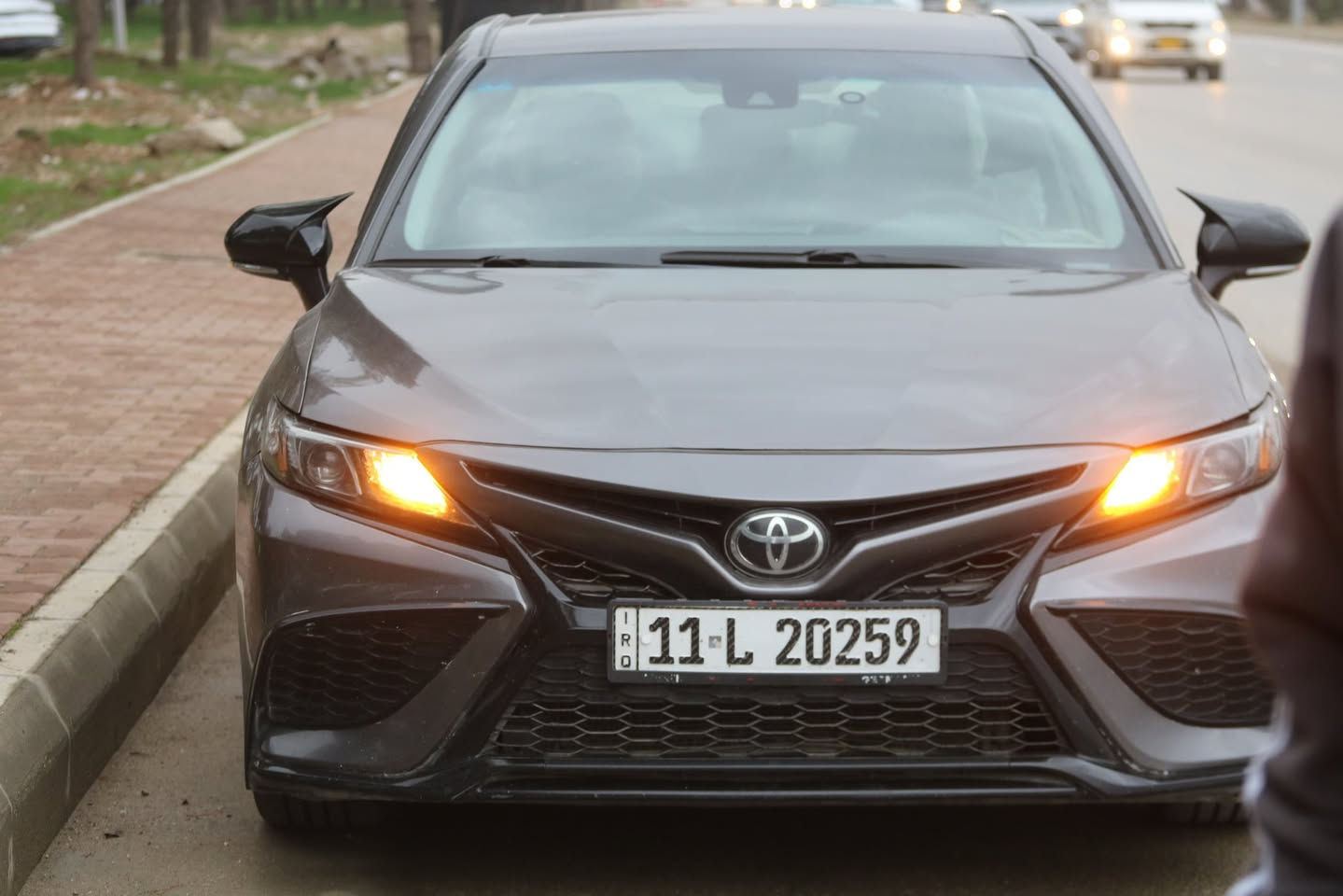 السلام عليكم ورحمة الله وبركاته
كامري مديل 2022 بغداد باسمي

بدون ايرباك حادثها بنيد 

ودعامية امامية فقط صبغ 

الباقي كفالة من الصبغ 

السيارة ماشية 46 ميل 

مكان السيارة بغداد 

السعر. 188    وبيها مجال بسيط 

صور الحادث بالمنشور + السونار

***********
