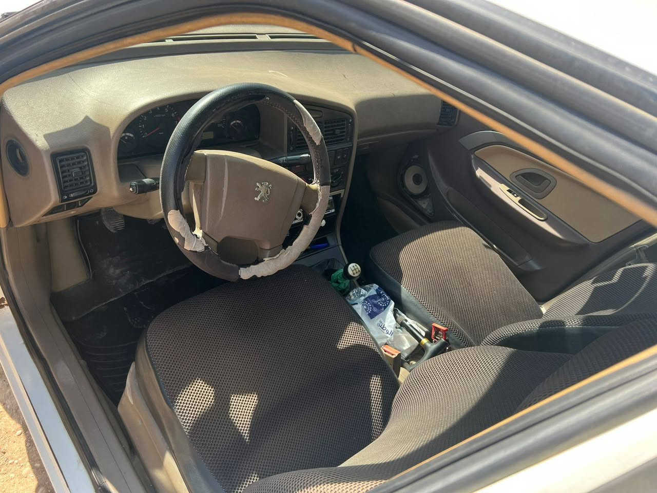 السلام عليكم بيجو اكد للبيع سياره جير ومكينه خير من الله الموديل 16 سياره رقم انجليزي باسم تحويل ثاني يوم سياره ما متعوبه نظيفه كلش السعر 55 وبيها مجال العنوان بغداد الحسينيه مكلف بالنشر وهذا رقم التليفون ***********
