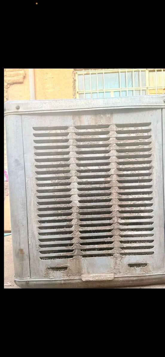 مبردة فافون  هواها ثلج الحجم الجبير السعر  ١٠٠  قفل الشراي يجي هسه ياخذهه


**إذا كنت صاحب هذا الإعلان وتريد حذفه لأي سبب، رجاءا أرسل رسالة إلى الدعم الفني**