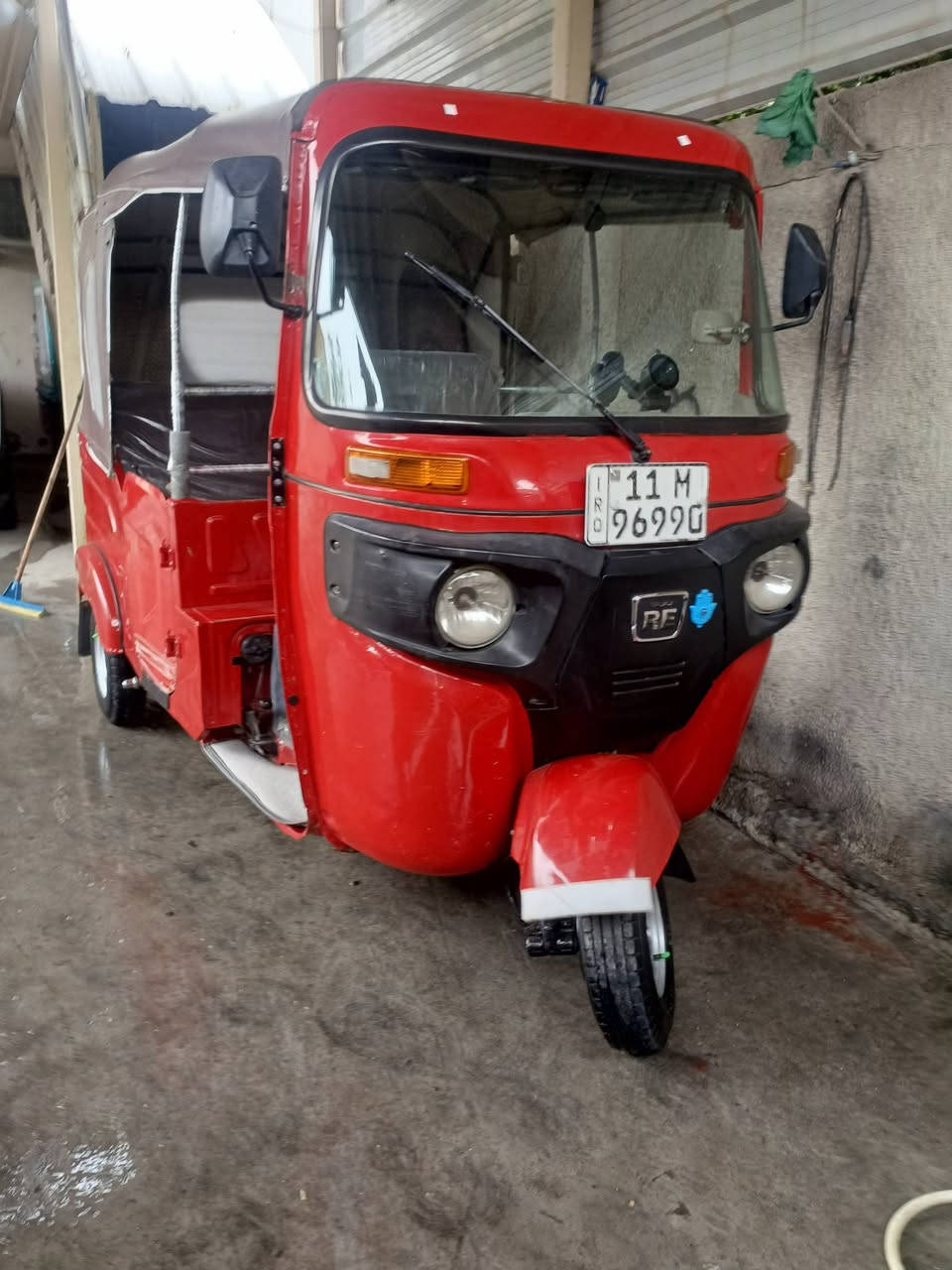 سلام عليكم تكتك موديل 2022مكفولة ماعده ضربة يم البكلايت***********
