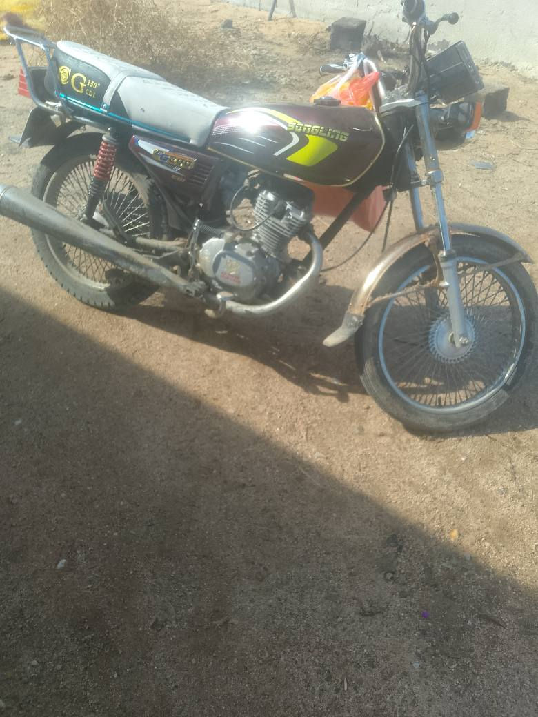 سلام عليكم دراجة ايراني 2022 جاهزه من كلشي مكينه مامفتوحة السنوية لحد2030 رقم بصرة انكليزي تحويل مباشر العنوان الجزيرة السعر 1650 يعني مليون اوستميه اوخمسين نقص بس ضفيرة تعبانه *********** البصرة, العراق
