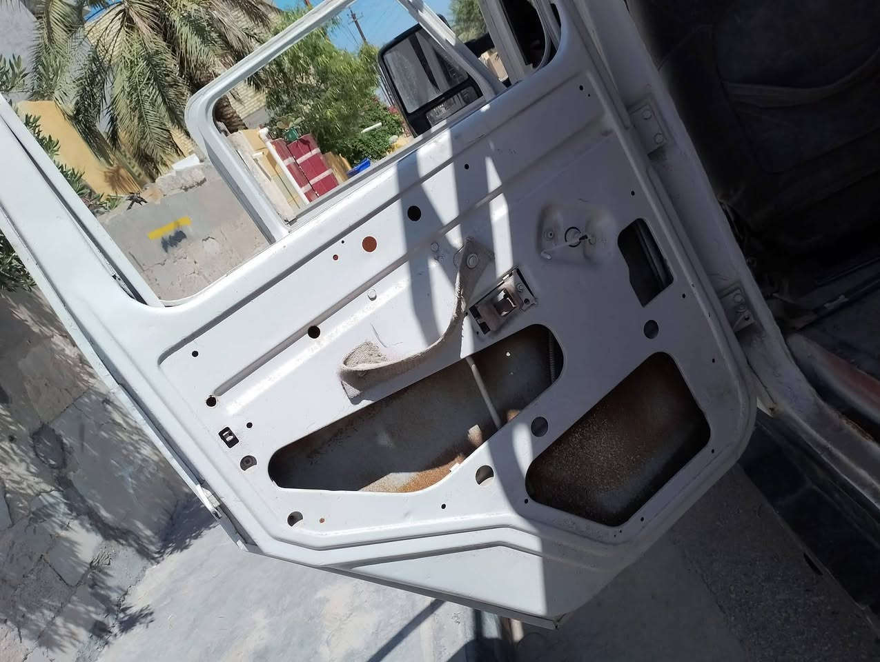 تحوير ابطاين ابواب لاند كروز
يوجد لدينا تحوير ابطاين ابواب لجميع انواع السيارات 
العنوان العزيزية الشباب مقابل العمارة السفينه 
الاستفسار اتصل على الرقم ***********
خادمكم ابو رســــــول
