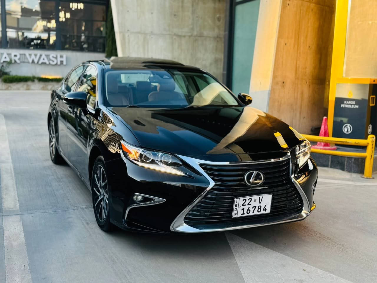 ﷽
LEXUS ES 350 2017
◽️ليگزز ES 350 موديل 2017 فول مواصفات
🔹لون اسود 
        ~~~~~~~~~~~~~~~~~~~~~~~~~~~~~~~~~
مكان🌇: سليماني               سعر💵: 194$ 🔐
 ◽️موبايل / *********** ::: ***********📲
        ~~~~~~~~~~~~~~~~~~~~~~~~~~~~~~~~~
◽️محرك V6 3.5L سته سلندر
🔹گير و محرك بشرط مامفتوح
بدون صوت بدون صرف و خلل بشرط فحص
🔹ماشيه 65 الف حقيقي

▫️بيها {{ باب سايق و  و نص بنيد صبوغ }} 
🔹سيارة جديد حيل حيلوة نضيفة

◽️مواصفات
{{ بصمة - فتحة - داخل مشمشي و قهواي  - رادار أمامي و جانبي   - كشنات جلد - كشن تتفيىة و تبريد - كشن و ستيرن كهربا - كشن خزن - ستيرن تتفيئة - شاشة - ماوص - تبريد مركزي - نيزامي أيكو - نيزامي سبورت - لايت ليدو زينون - مراي شفت - ڤوليوم - بلاجكتور - بعد هواي مواصفات }}

◽️اربع تاير و ويل بيلادي جديد بدون مصروف
🔹نظافه ١٠٠٪؜ كامل سيرفس بدون نقص و بدون مصرف
🔹بسميً السنويه بشرط تحويل و خرامه
🔹سنوي و رقم و هزة كلها جديد
سياره مابيها دينار مصرف كامل من كل نواحي

نفسي يوم /تحويل و كاله حاظر
مكان / داخل سليمانيه🌆
        ~~~~~~~~~~~~~~~~~~~~~~~~~~~~~~~~~
