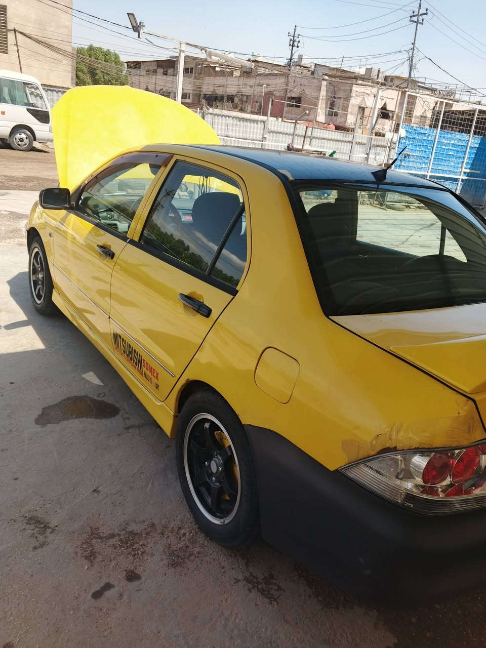 لانسر موديل ٢٠١٠ خليجي
سابقه كفاله عامه انطخت عندي بل جنطه 
يعني قطعه وحده صبغ الجنطه
سياره شركه العامه 
بدون دواخل سياره كفاله عامه 
كير مكينه كفاله 
تخم تاير جديد 
باتري جديد 
ويل كب 
سبايدر 
دركه ستيرن رياضي 
سياره كلش حلوه رياضيه شبابيه 
تريدها على باب الله هم ترهم 
رقم بغداد مشروع وطني بسمي 
رقمها رباعي مرتب حلو 
غرامات مصفره هيئه مصفره 
كير عادي كير عادي 
العنوان بغداد الامين 
***********
السعر ٦٧ وبيها مجال
