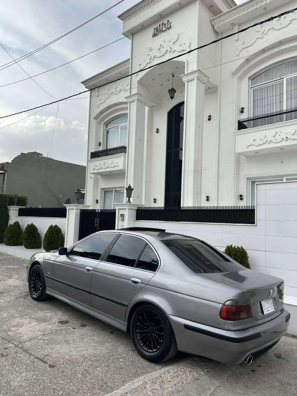 سه قر بوفروشتن موديل 2000.مه كينه 528 چار جام كاره باي سه ياره كه به خكراوه ته وه بوجواني گير توماتيك گير s.گيرومه كينه به شه رت ژم ***********
