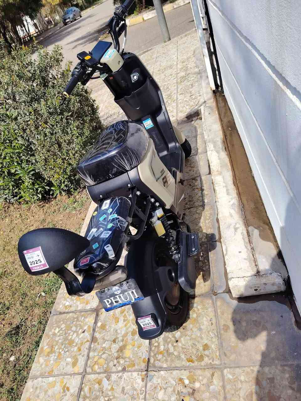 بايسكل شحن ار ٩ فول مواصفات ٢٠٢٥ كله شغال بلوتوث شغال تشغيل عن بعد قاعده مبايل بطاريات جديدة تايرات جديدة اي عيب مابي السعر ٤٥٠ وبي مجال كركوك حي عدن بيع مستعجل عليه الموشراي لا يدوخني


**إذا كنت صاحب هذا الإعلان وتريد حذفه لأي سبب، رجاءا أرسل رسالة إلى الدعم الفني**