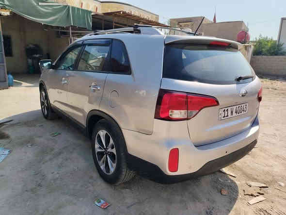 السلام عليكم سورنتو 2015 وارد امريكي بيه قبق جنطه مبدل ومصبوغ وجاملغ خلفي عكس السايق مصبوغ وجاملغ امامي مصبوغ مبين بلصور مال حادث بجم كبس كير مكينه مكفوله صور السياره خمسه راكب سته سلندر سياره نضيفه او مال بيت صدر امامي خلفي جديد بدون اي نقص تخم تاير السياره  فول عدا الفتحه الله شاهد تراي مال زيرو ماشيه 128 رقم بغداد بسمي تحويل ثاني يوم للبيع او مراوس بعاليه سبعه راكب للاستفسار الاتصال على الرقم ***********  السعر157 او بيه مجال كلشي ذاكر وصور الحادث والسونار موجوده كدامك
