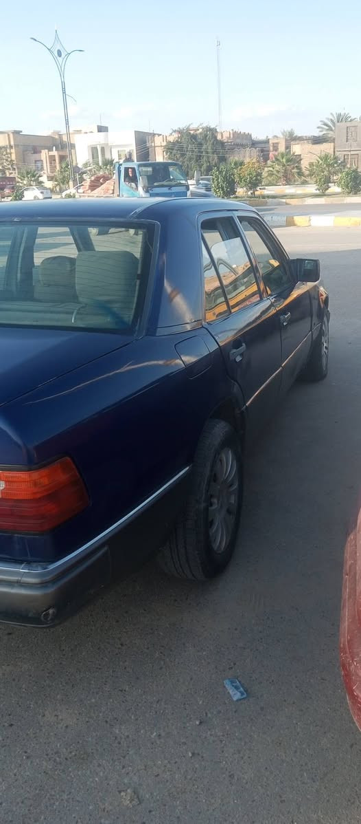 سلام عليكم
مرسيدس  دب موديل  86. مكينه وكير. ثنين ونص 
   السعر 30 وبيه مجال. مكاني ناصريه.  ***********
***********.
