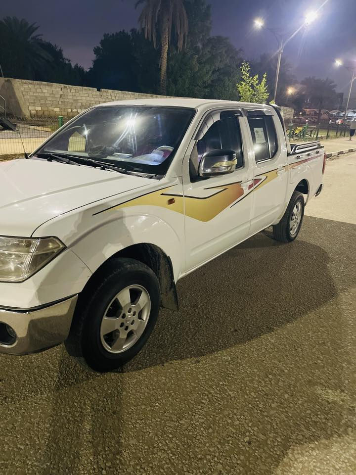 سلام عليكم
من رخصة مدير الاكروب 
نيسان فيڤاره مديل 2013 رقم بغداد دولي السعر 118 وبيها مجال سياره نضيفه 
الاستفسار
 ***********واتساب 
***********اتصال
