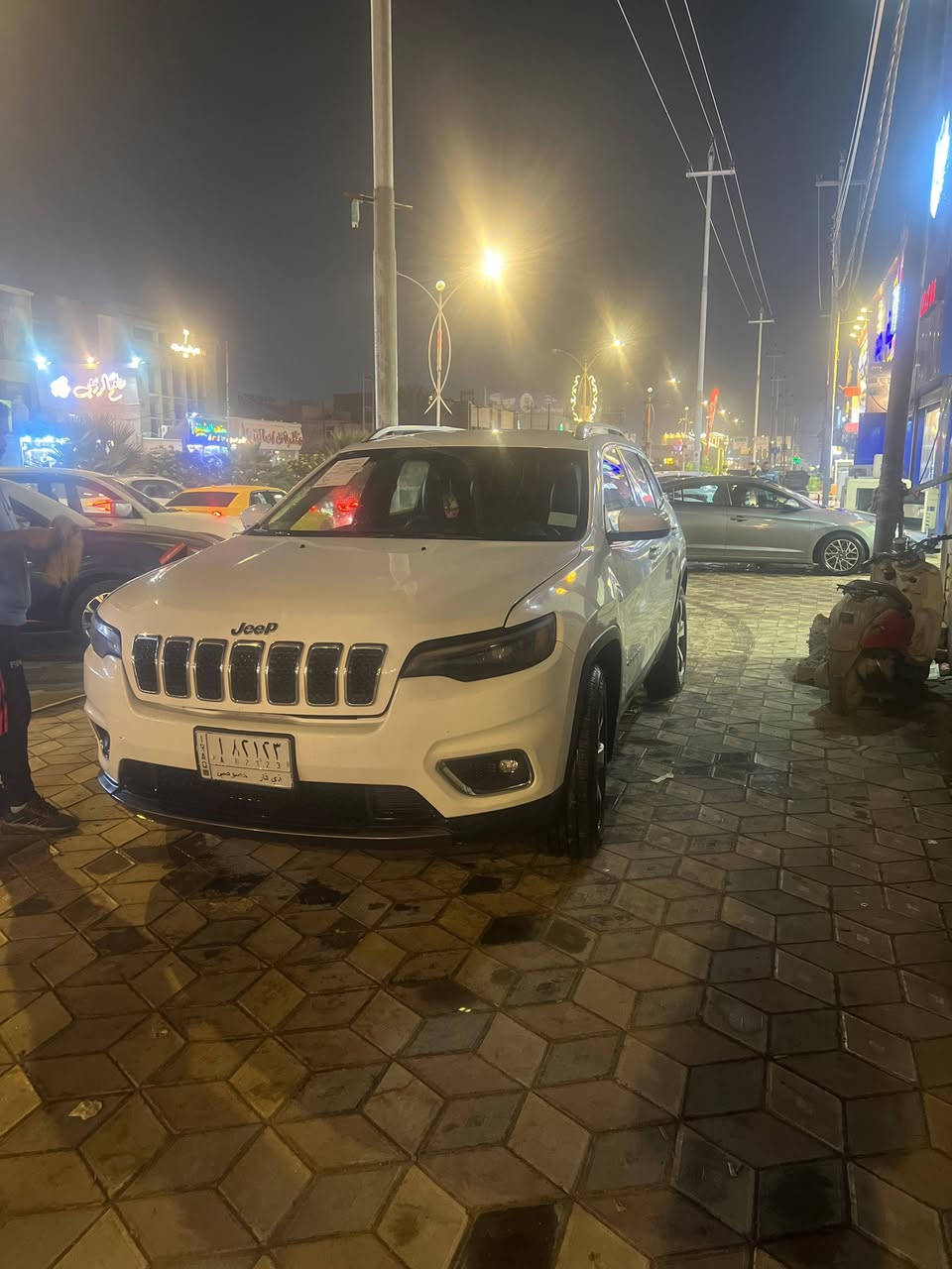 جيب شيروكي 2019وارد امريكي تيربو  جاهزه 
تحويل مباشر رقم ذي قار 
بيها ضربه خفيفه بمقدمة المدكر الايسر والبدنيه الاماميه 
السعر 
150 وبي مجال
***********
