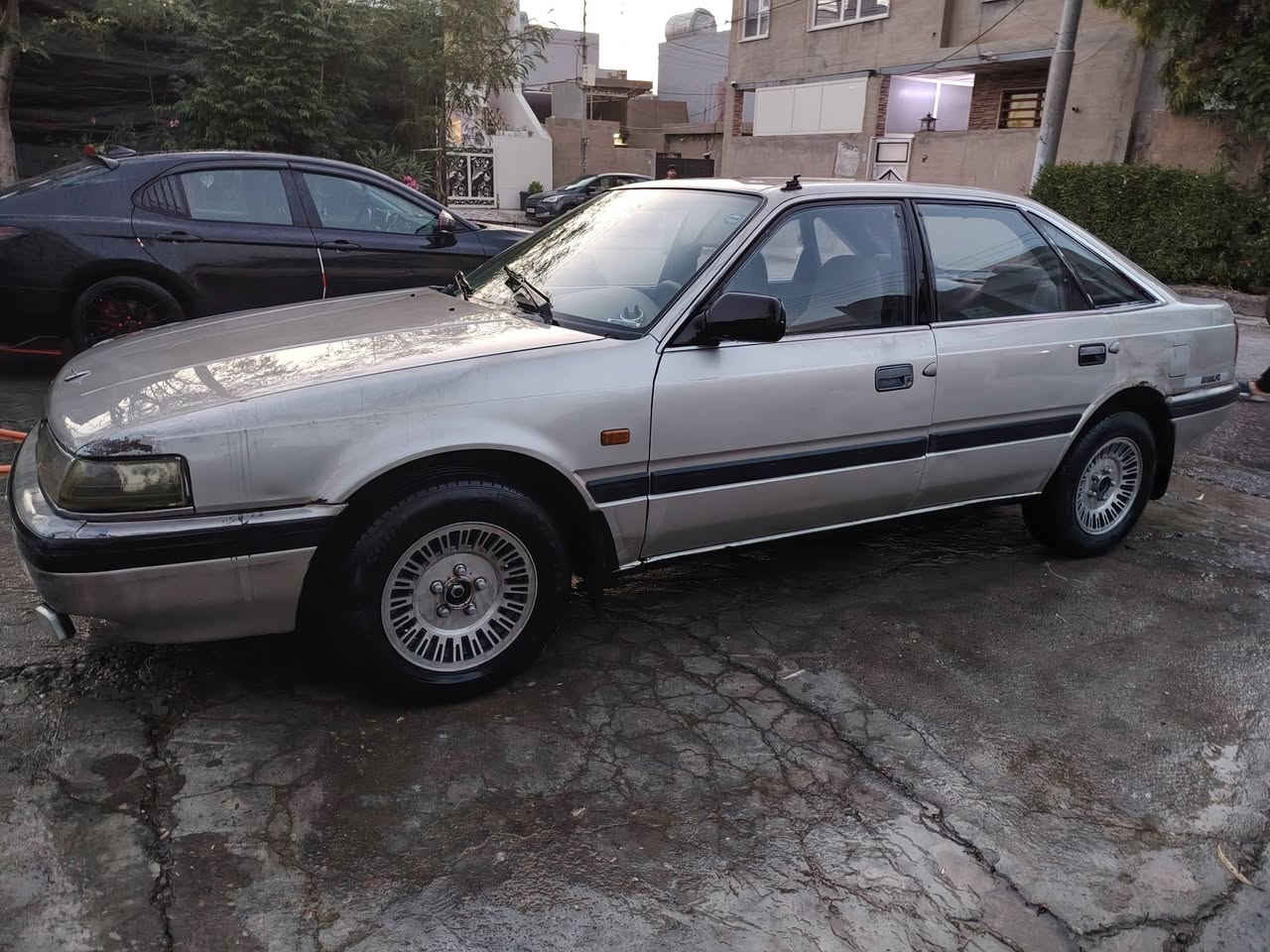 مازدا ٨ بةخ
سنةوي 
رةقم بيتاقةي بننزين
بةناو خؤمةوية 
بي كيشة 
***********
***********
