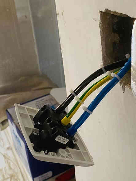 السلام عليكم جزء من عملنه داخل ذي قار نشتغل بوري سمنز تخفيض بل اسعار 30٪100 الا عوأل الشهداء ومن الله التوفيق ***********
