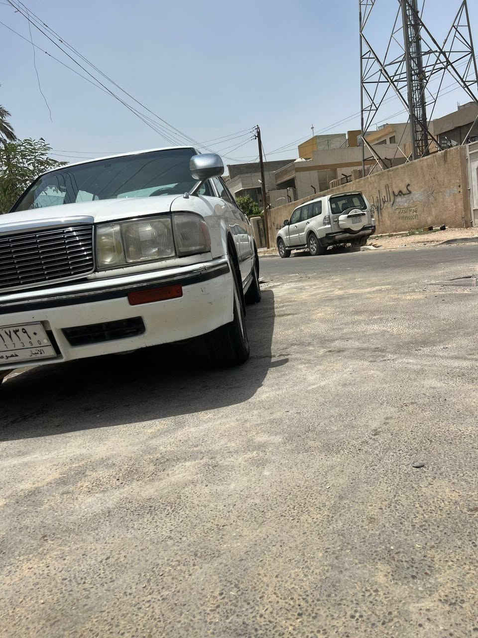 السلام عليكم سياره اكراون فنصه موديل 1994كير ومحرك بشرط
ملاحضه نص باب وجاملق خلفي صبغ 
تيريد شغال 
الرقم الهاتف ***********

السعر 70مكان بغداد ابي اغريب
