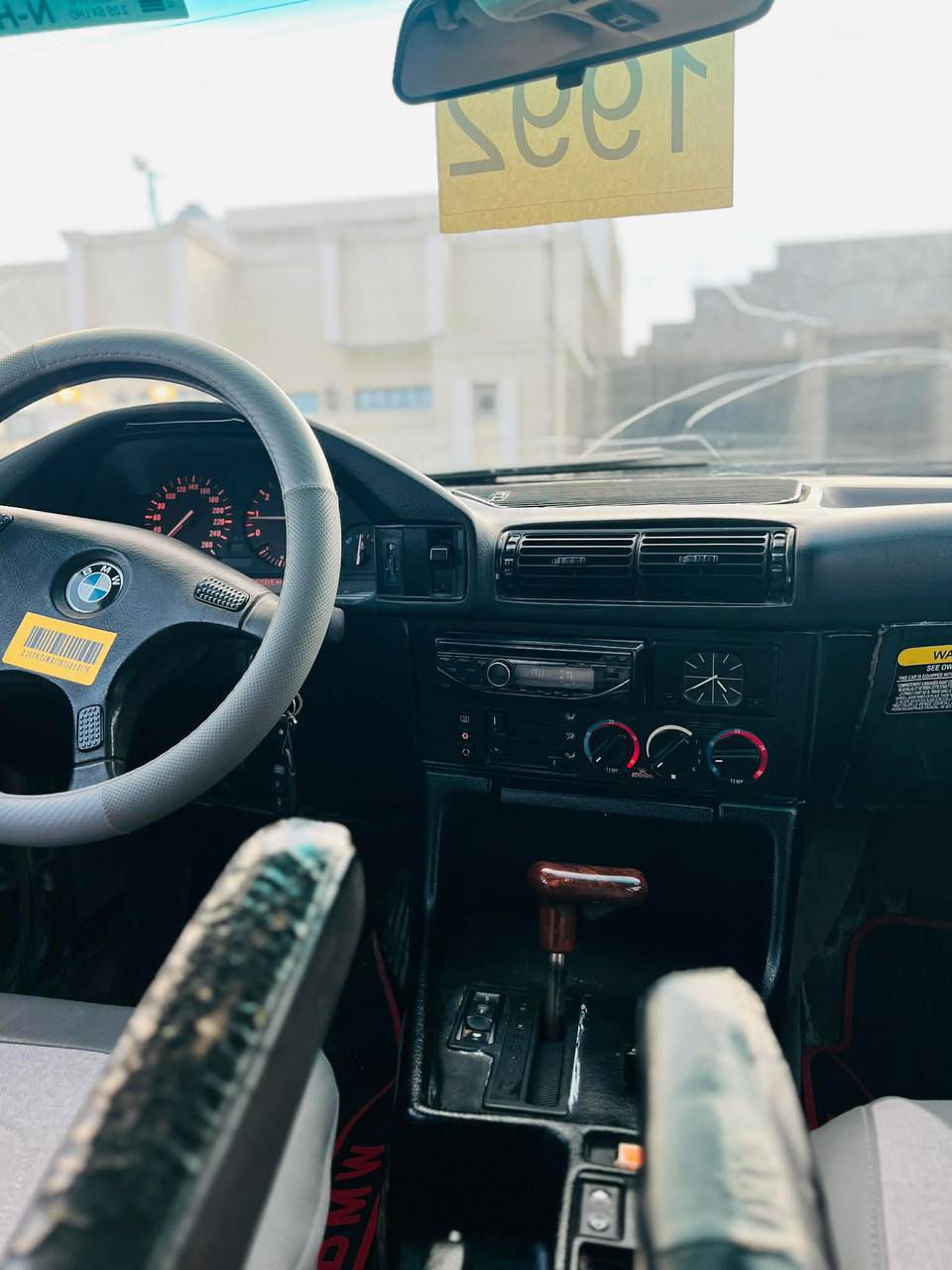 سلام عليكم
للبيع بي ام 525 رقم بغداد انكليزي بأسمي شرط التحويل 
كير ومحرك مسكر مكفولات
صدر جديد
سلايت روف شغال
غرفه حلوه
جام امامي شغال
صبغ عام جماليه بدون ضرر
السعر60 وبيه مجال
مكان السياره تكريت
الاستفسار الاتصال ع
*********** بيه واتساب
