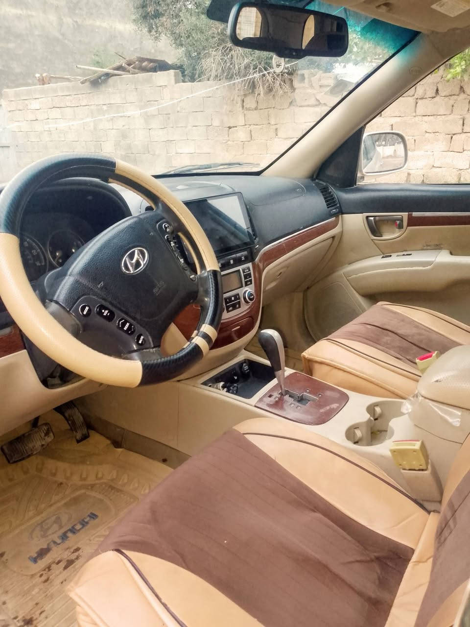 سنتافي ٢٠٠٨ ستة سلندر سبعة راكب مصبوغة حزام دواخل جديدة كير محرك جديد حاوية رقم دولي 
السعر بلاش ٩٢ ورقة وبي مجال 
الاتصال الرقم ***********
