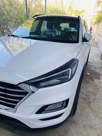 سياره توكسان خليجي للبيع ضمان شركة ( الكاصد )  موديل ٢٠٢٠  فوووول مواص...