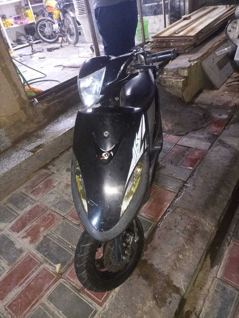 ماكس عدله للبيع دراجه بلادي كلش حلوه وسعر مناسب شويه متوازي مكينه اله خرسه ومهفتوح بيه برغي ابد تجي نكلب وتاخذه وتروح سعر ٦٥٠ وبيه مجال بسيط الدراجه كلش نضيفه وجديده الله يشهد مكاني كربلاء حي النصر رقم الموبايل *********** ممتواجد عله النت
