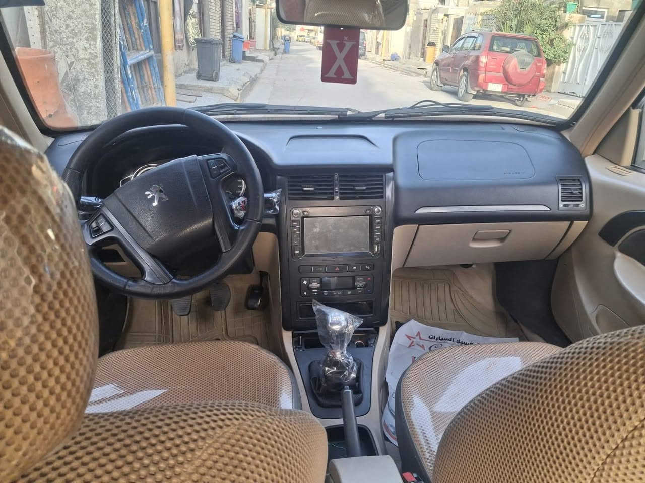 السلام عليكم سياره بيجو بارص ٢٠٢٣ ماشيه ٣٩ الف  بيها بارد بالجاملغ الامامي عكس السايق مكاني بغداد العبيدي السعر ٧٨ وبيها مجال***********
