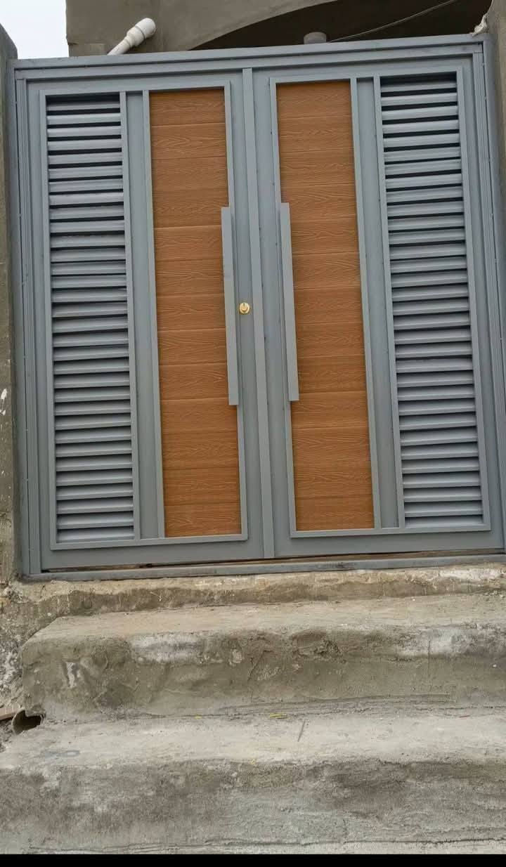 يعلن معمل حدادة بركات الامام علي-ع   انسب الاسعار متر شباك 38الف حديد مليم ونص
باب بديل خشب او بيبان قاصه متر في 3متر سعر الباب 250الف 
بيبان سيارج طلاكتين سعره 250الف 
باب اسلايت 3متر 450الف 
السقايف الكيسبان متر 28الف 
متر كرفونات المتر 28الف 
متر محجر ابو بواري متر 45
يوجد شبابيك بي سي متر 55الف 
واذا اسلايت 120الف 
واذا قاطع اسود 75الف 
كما يوجد لدينا pvc 
العنوان حله مقابل مستشفى التركي الامام الصادق ع
للستفسار 
***********
