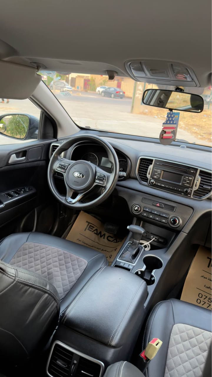 Kia sportage 2018 
بيها جاملغ وباببين صبغ ومعجون جه السايق 
ايرباكات كلها سستيم مطاكات 
وبيها رصعه الباب الخلفي اليمين 
السياره ماشيه 119,000km وقابله للزياده 
السياره موجوده باربيل أربيل, العراق


**إذا كنت صاحب هذا الإعلان وتريد حذفه لأي سبب، رجاءا أرسل رسالة إلى الدعم الفني**