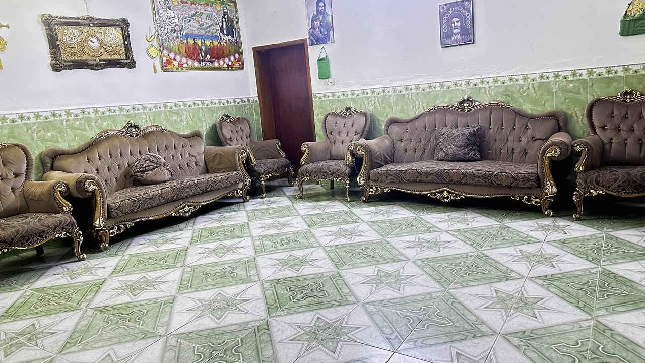 سلام عليكم تخم للبيع 10 مقاعد نظيف 
350 مكان بغداد
***********
يوجد وتساب
