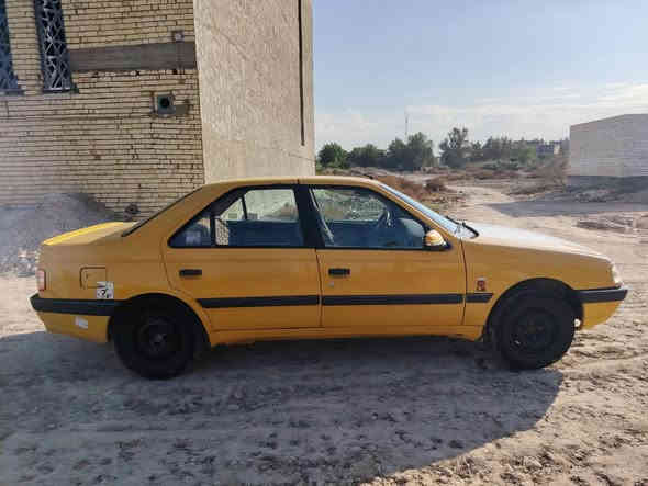 السلام عليكم
سياره بيجو 405 موديل 2013 للبيع
السياره جاهزه وكبل للشارع كهربائيات على وضع الشركه زوج تايرات امامي جديد صدر خير من الله مكينه تبخير كير تدفئه تبريد فول  شاشه اندرويد وكامره   سنويه 2026 شهر 5 تنفذ بسمي شرط التحويل السعر 29  وبيه مجال
السكن. بغداد كويريش قرب علوة الرشيد
رقم الهاتف :*********** بي واتساب
