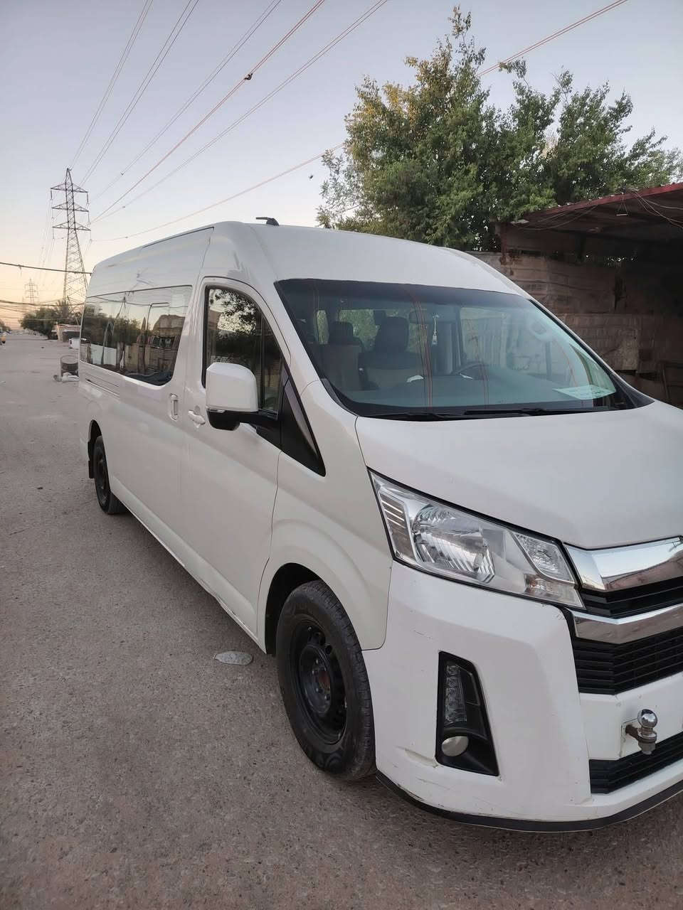 السلام عليكم تيوتا هايس مديل 20 للبيع السعر 330 الاتصال على هذا الرقم *********** مكان السياره ميسان
