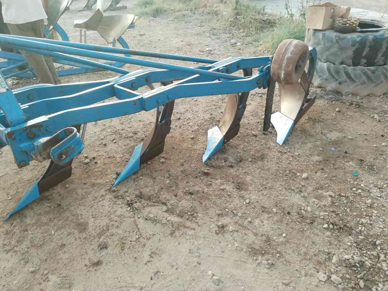 للبيع فدان تركي البير حجم  ١٢  رباعي العنوان واسط النعمانيه 
***********
***********

