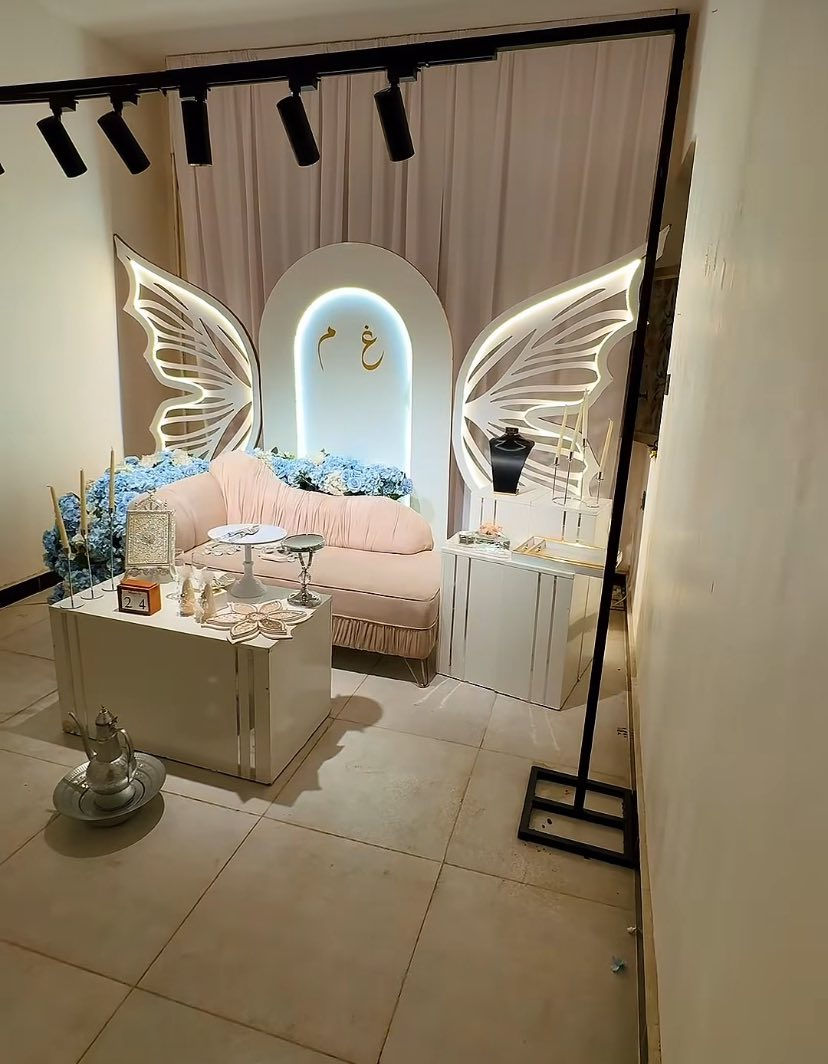 فراشات متوفرة بيع مباشر توصلكم قبل العيد


**إذا كنت صاحب هذا الإعلان وتريد حذفه لأي سبب، رجاءا أرسل رسالة إلى الدعم الفني**