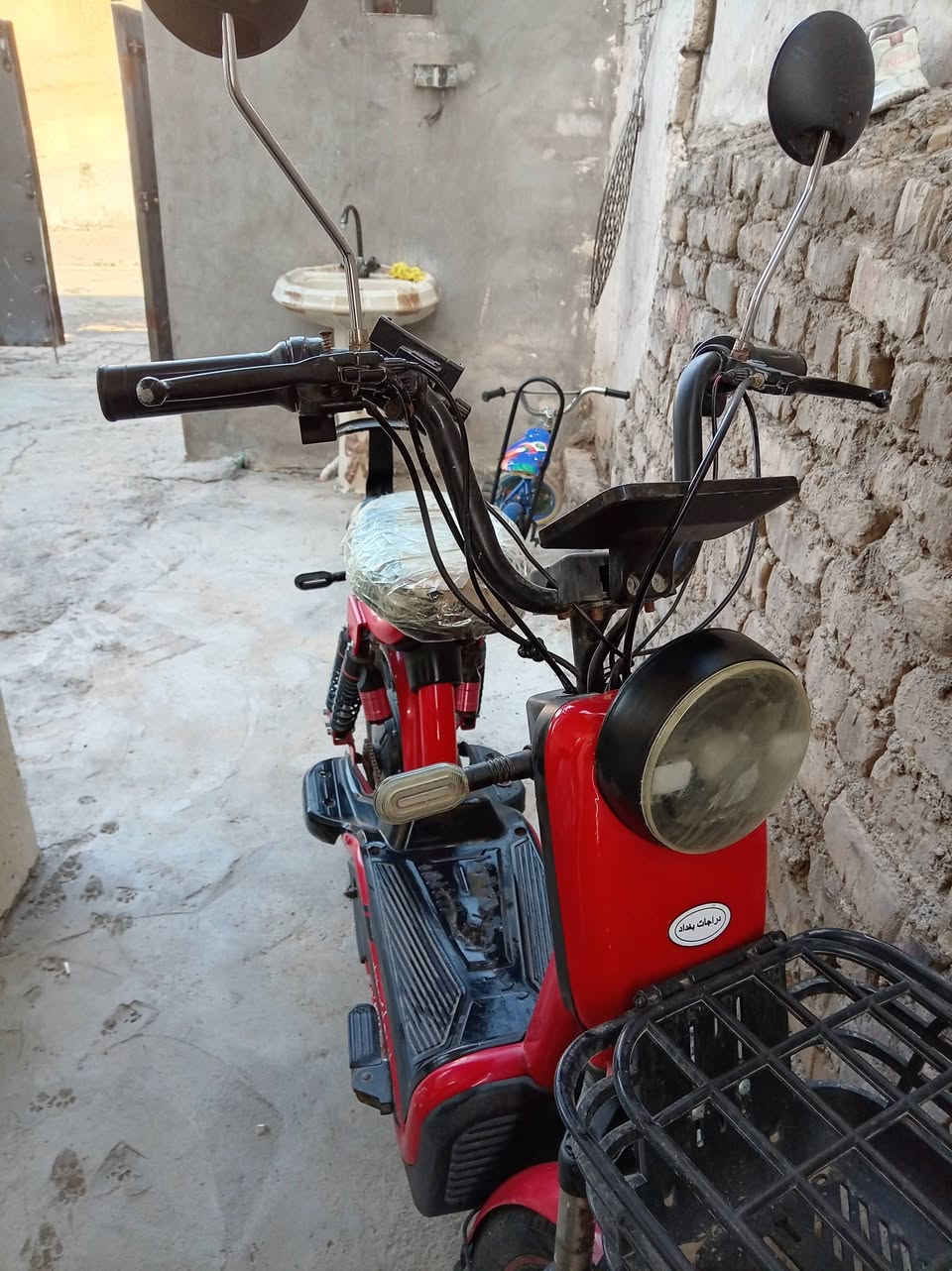 سلام عليكم دراجه شحن للبيع السعر 450 وبيه مجال رقم التواصل ***********
