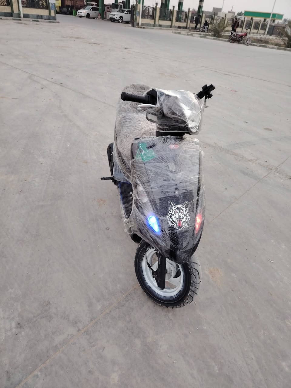 دراجة جي فور مكفولة محرك ما مفتوح كفرات ختم واحد دراجة رمبة
تواصل ***********
