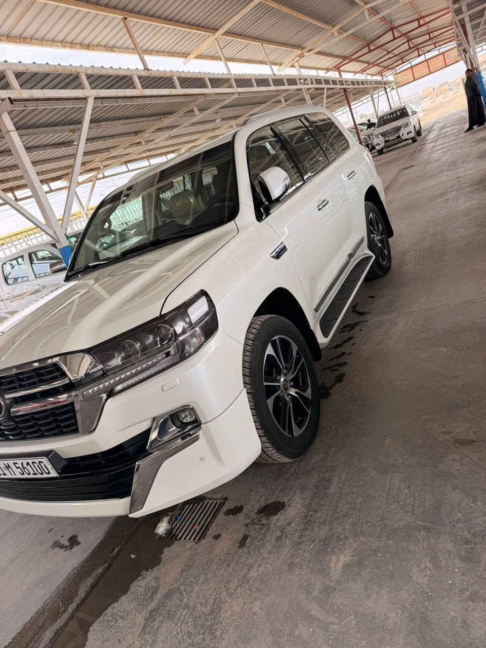 لاندكروز GXR  V6
كفاله عامه 
فول مواصفات كراند تورنك 
مكان سياره ناصريه 
***********
