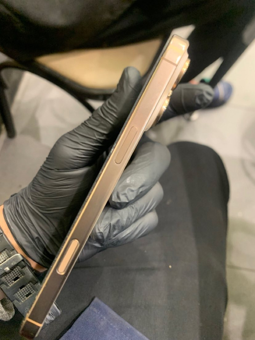 ١٦پرو ما كس٢٥٦ /٢سيم پاترى كا رتونى له گه له ٩١ به س پشتى شكا وه جيا زه كه نه كرا وه ته وه شوين هه و لير نرخى٨٠٠$دولار


**إذا كنت صاحب هذا الإعلان وتريد حذفه لأي سبب، رجاءا أرسل رسالة إلى الدعم الفني**