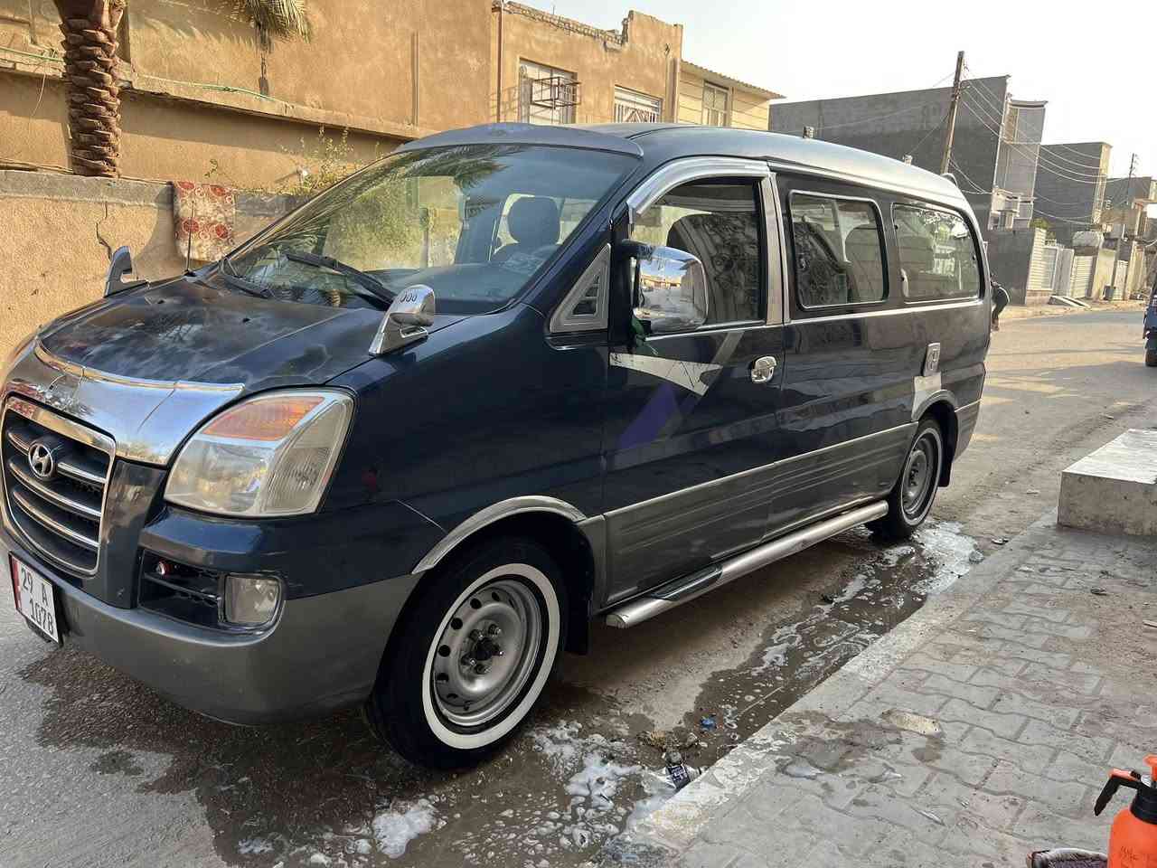 السلام عليكم استاركس موديل 2007خليجي بلاديه صفاح موس والصور والفيديو موجود
السيارة مال بيت مامشتغله على خط ماشيه ٢٦٠الف شواصي جدد رقم واسط انكليزي تحويل جديد بأسمي شرط التحويل تبريد شرط 
مكان السيارة كربلاء السعر 88ورقة وبيها مجال غير متواجد على الفيس 
للأستفسار الاتصال على هذا الرقم ***********
