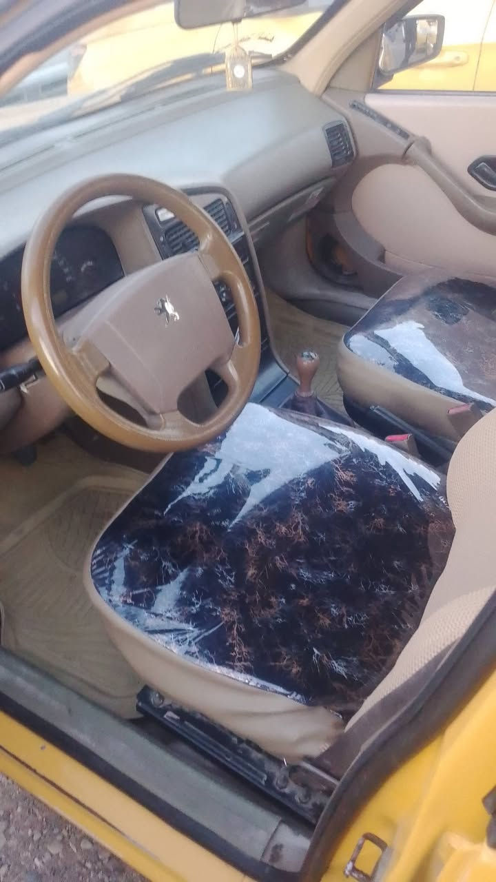 السلام عليكم سياره لميس موديل 2000 موديل 2010 كفاله عامه السعر 30 بها مجال شي بسيط ***********
