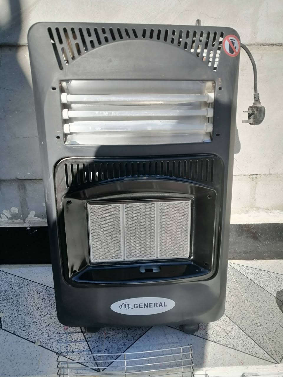 صوبه غازيه كهربائيه جديده حيل مامستعمله الله شاهد قليل كلش مستخدمه.. مكاني ديوانيه حي الشرطه.. *********** سعره ٥٠
