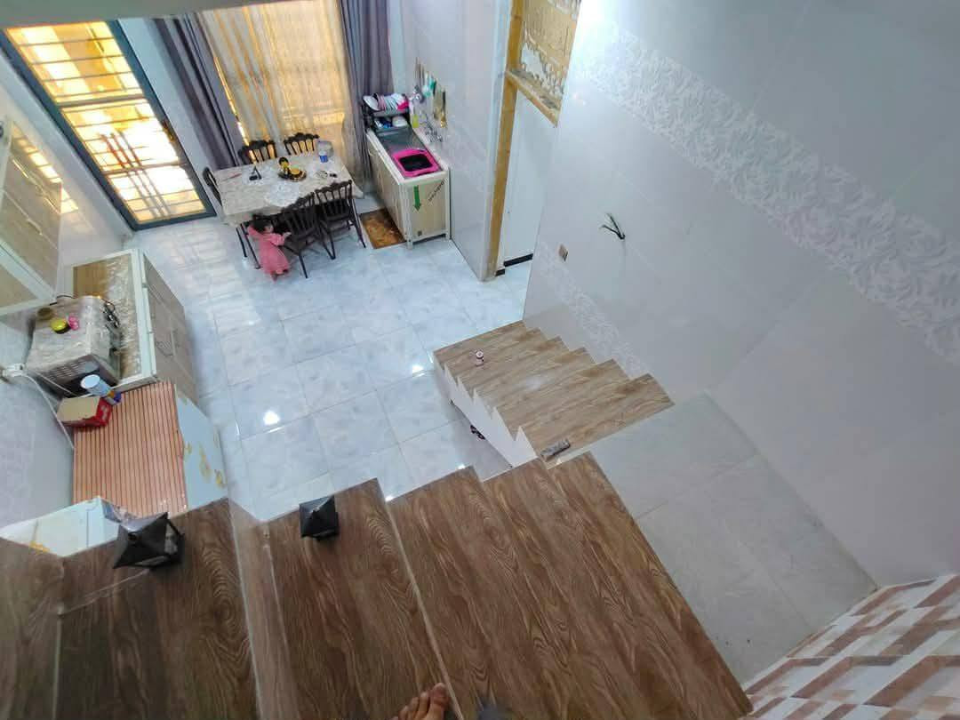 دار سكن المساحه ١٠٠ مربع 
طابقين غرف نوم عدد٢
صاله استقبال مطبخ صحيات خارجيه داخليه 
العنوان حي الحكيم نزله بني تميم قرب المدرسه
السعر٤٥
للاستفسار 
***********
