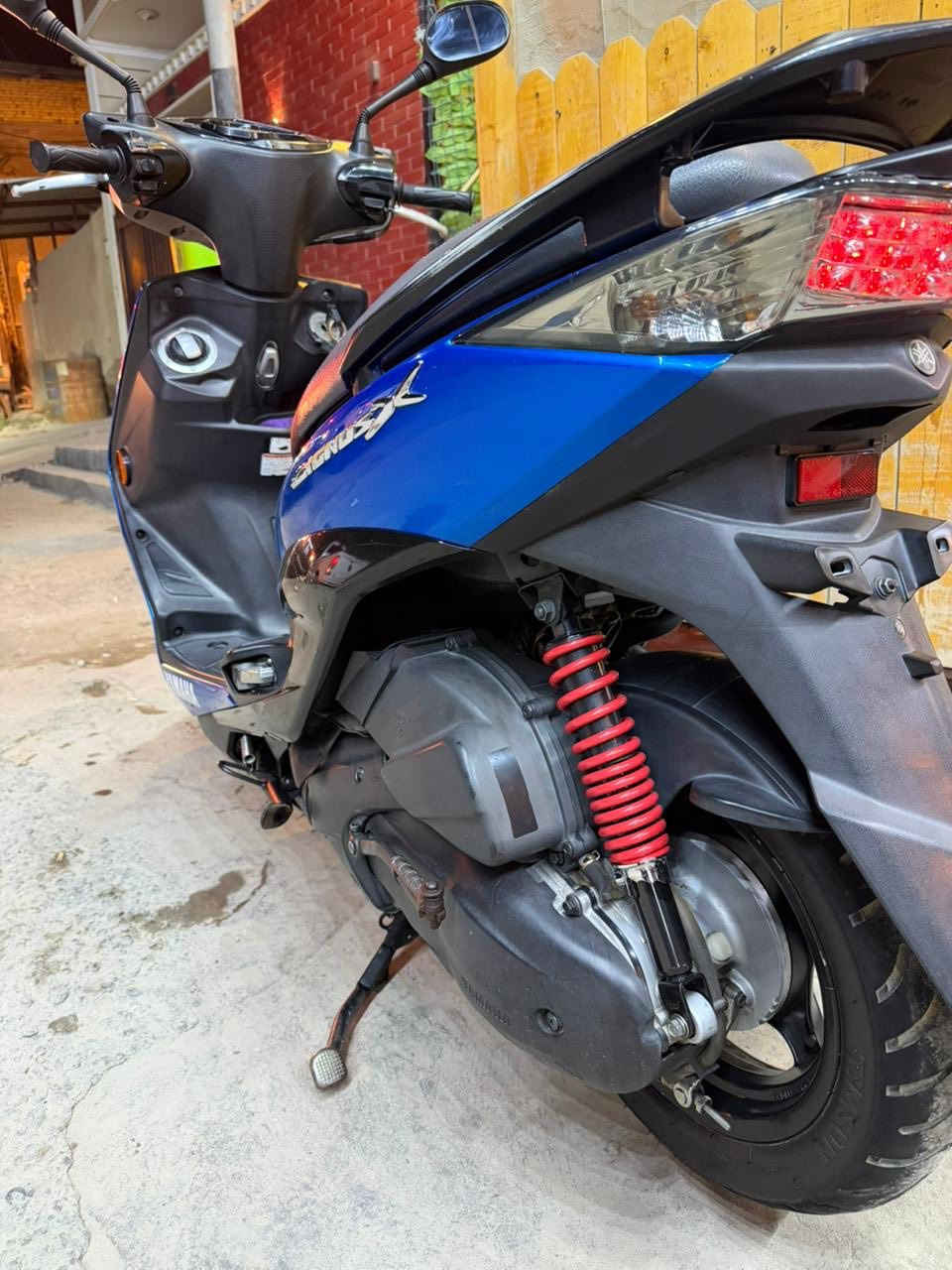 سلام عليكم
للبيع دراجة سكنس لد حديث 2018 فحل
نوزل 
حساس بل ستاند
قبق بانزين نفخ
وباقي المواصفات معروفه
الدراجه كامله مابيها اي نقص
برغي ما مفتوح بيها
دراجه مداريها وعلى اديه اديرلها فقط بانزين محسن
السعر: مليونين و200 
وبيها مجال بسيط
العنوان البصره قضاء القرنه
***********
