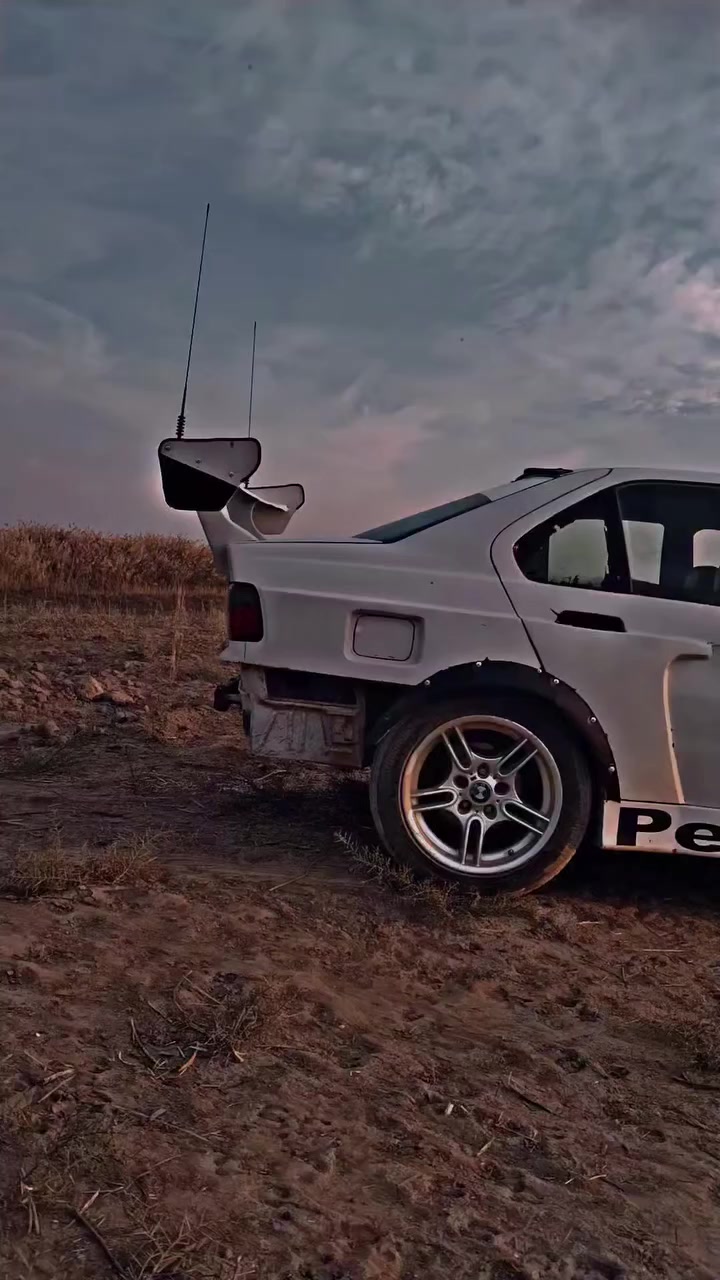 بي أم 318s محركV6 كبس كير عادي رقم نينوى سنويه29 كزوز رياضي جامات تومتيك محرك لا صرف ولا نفخ سياره معدله حشوه شوته رياضي السعر خاص
رقم الهاتف ***********
رقم الهاتف ***********
