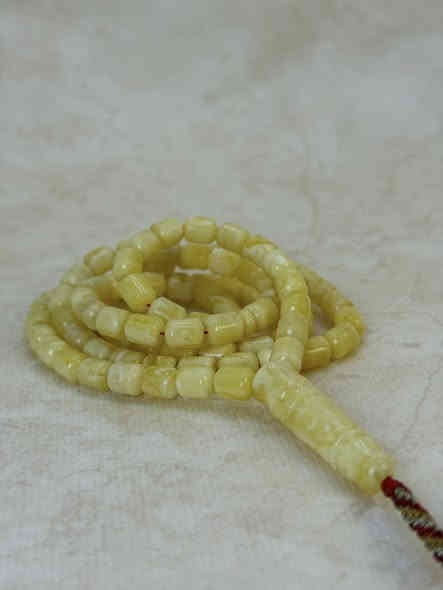 كهرب بالوني حر طبيعي 
خامه سوبر مثل ما واضح كدامك كصه كويتي
استيراد الكويت وفرز الكويت 🇰🇼 
وزن 30 غرام 
عدد الحبات 89 
قطعه و لا اروع احله من الصور تجي وتشوف
الشراي يدخل خاص او يتواصل وياي ***********
