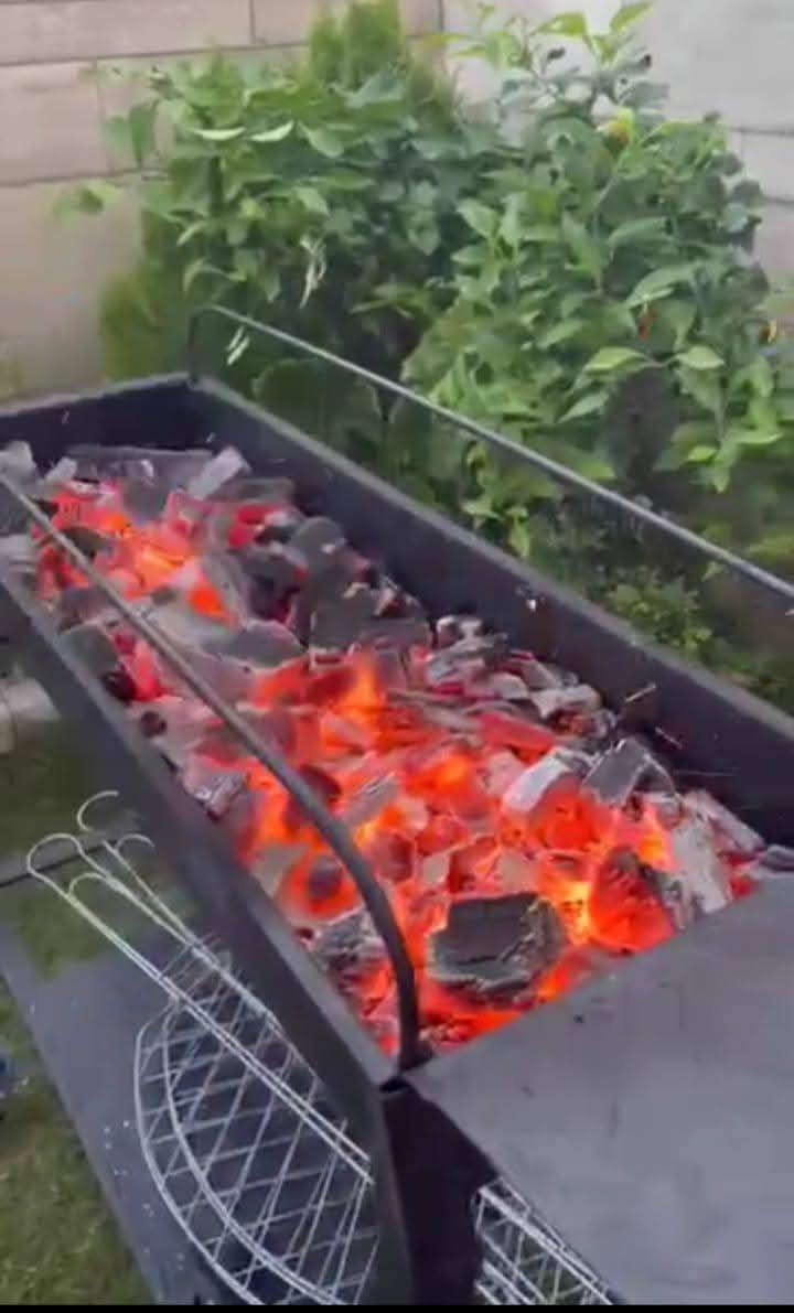 السلام عليكم مناقل جكر بليت الشكل الجديد معروفه مناقلنه بلقوه والمتانه شغل تزكام درجه اولى( ضمان ٣سنوات) بعد استلام وصل الضمان  سعر المنقله مع الشيالات المتحركه فقط٦٥ الف نفس المنقله ظايفيله  اطار ابو البريك واليده ٨٥الف واليحب يضيف للمنقله ماطور اكو ١٠ الف واكو ٢٥ الف موضح بلفديو داخل الصفحه المسكافات على ٥الف توصيل داخل بغداد فقط ٥الف  للحجز والاستفسار اتصل بلرقم  وتساب ***********
