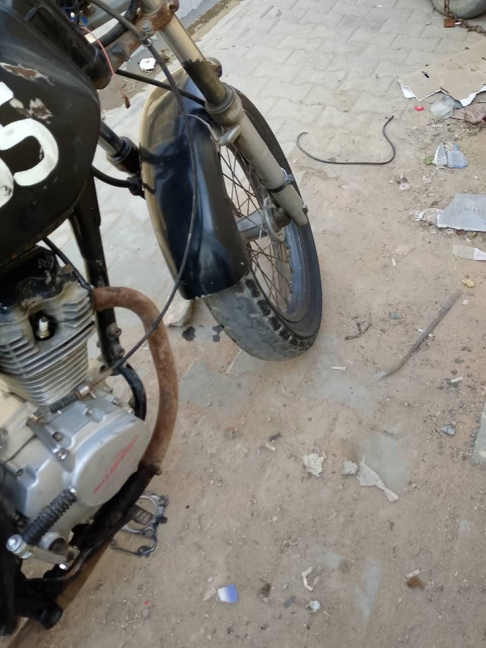 سلام عليكم قفاز البيع تايرات سياحي أربعة كير شغالة سعر 350 مكان غزالية شراي تصل *********** ***********
