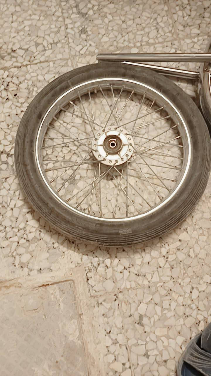 سلام عليكم ويل كدام هوه وتاير وراصطه وكشن ودبلات كدام لبيع لسعر خاص ***********
